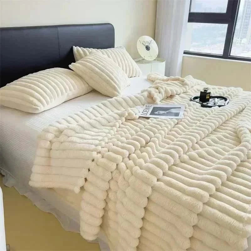 CuddleCloud™ - Couverture Polaire Douillette
