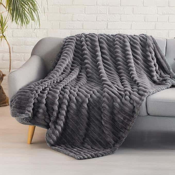 CuddleCloud™ - Couverture Polaire Douillette